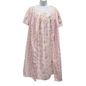 VTG Fundamentals 2 PC House Coat Night Shirt Pink Purple Floral Lace Size M